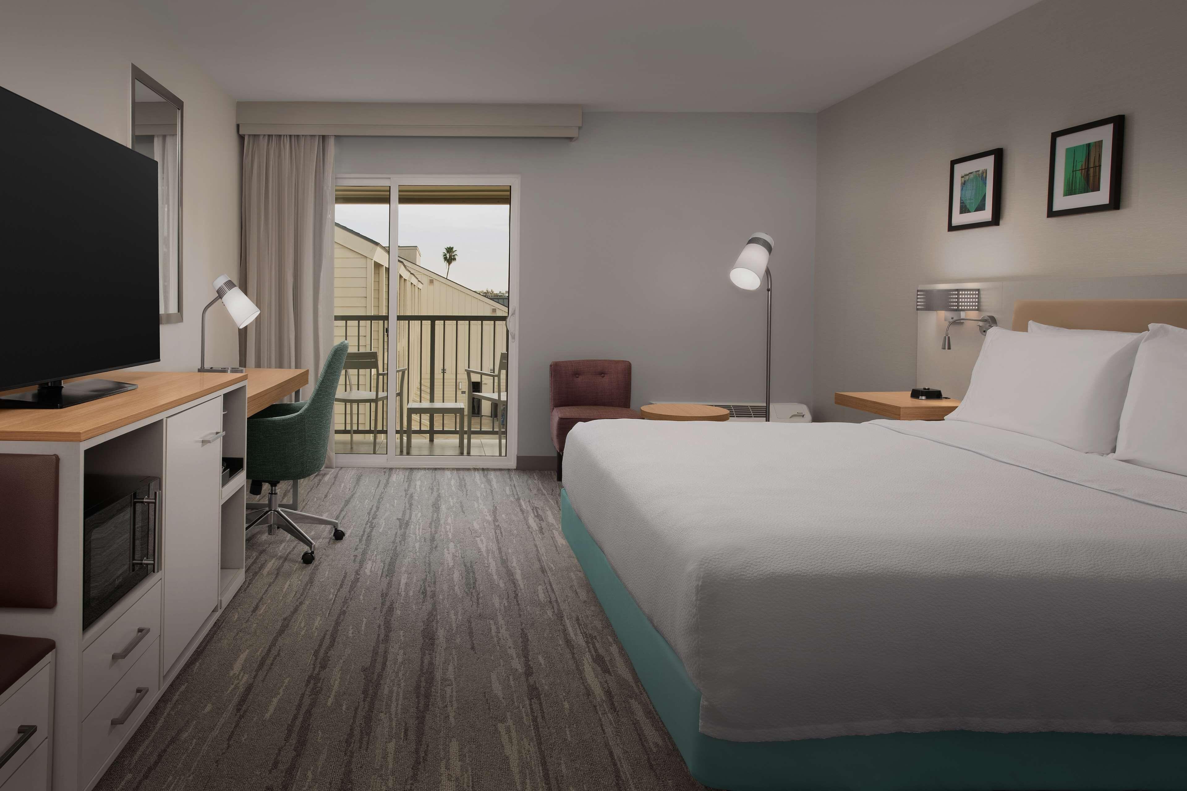 King Room,1498668037:JPEG