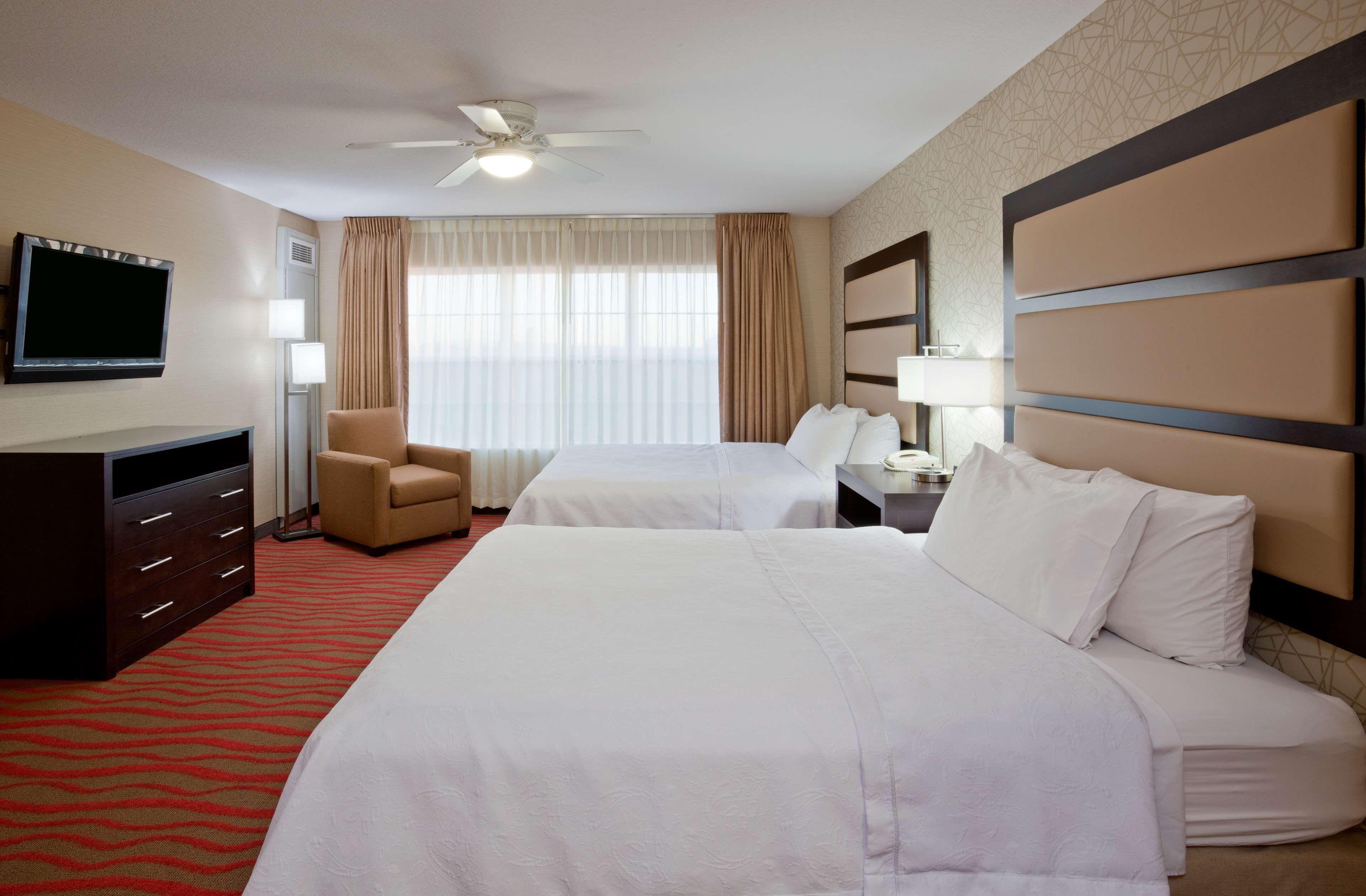 Queen Suite with Two Queen Beds - Hearing Access/Non-Smoking,1709981747:JPEG
