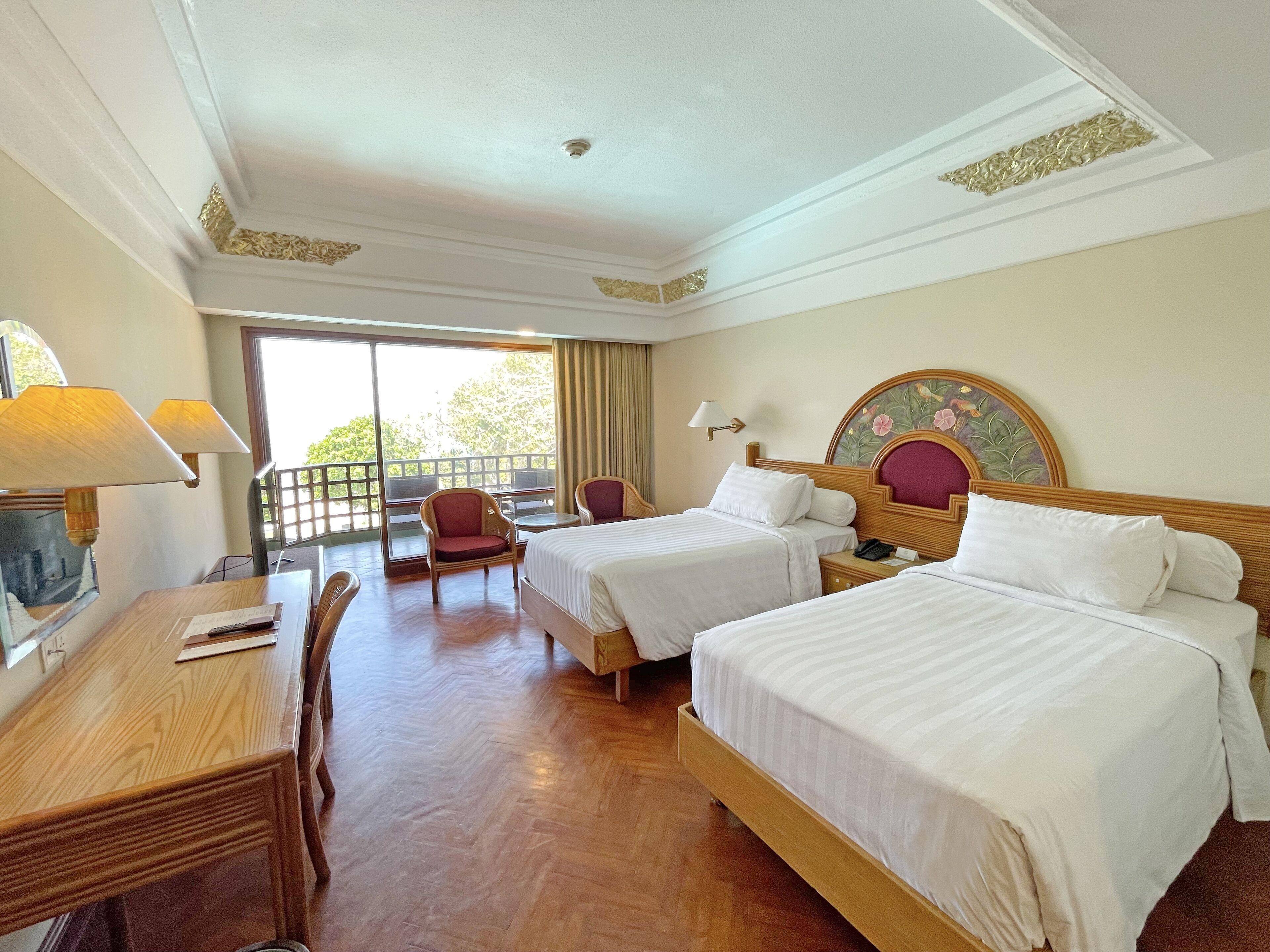 Deluxe Sea View Twin Room