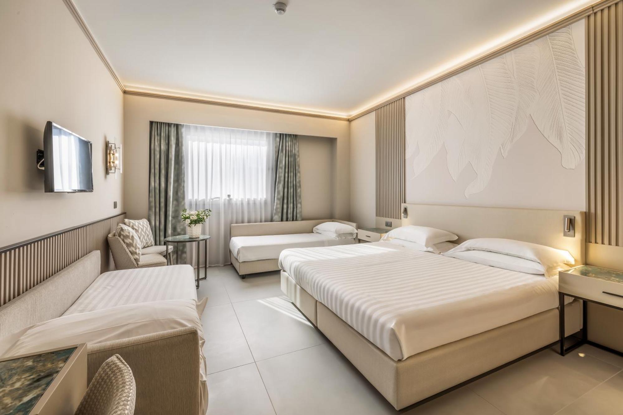 Deluxe Quadruple Room