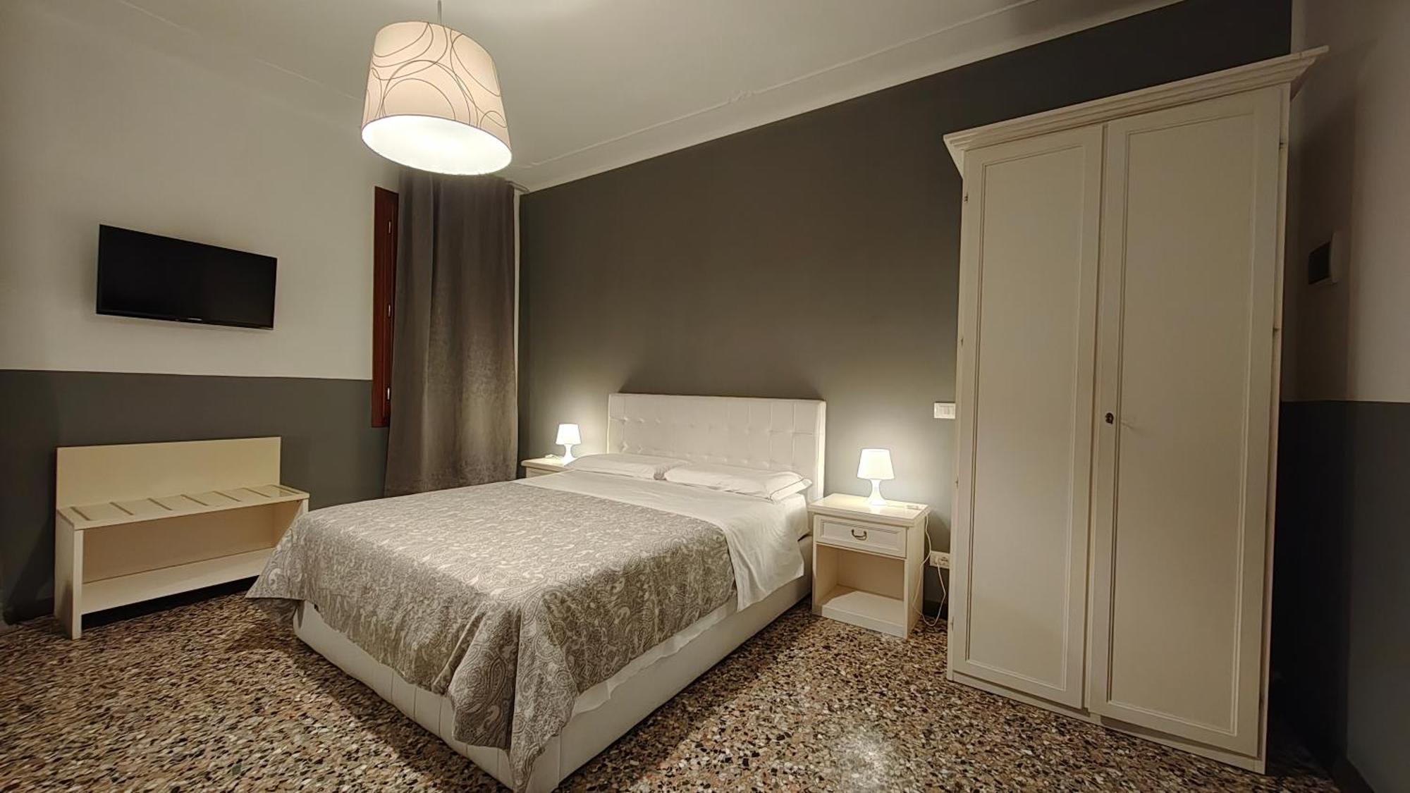 Double Room Private Bathroom