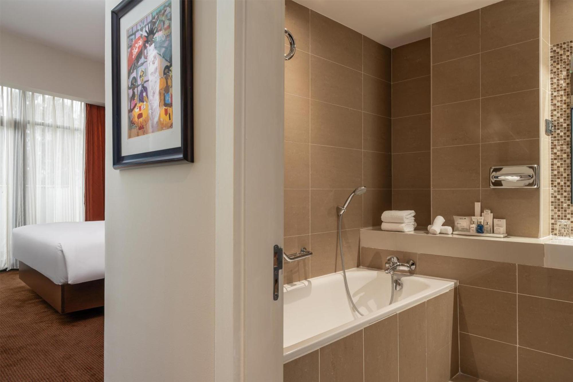 Executive Room Lounge Access