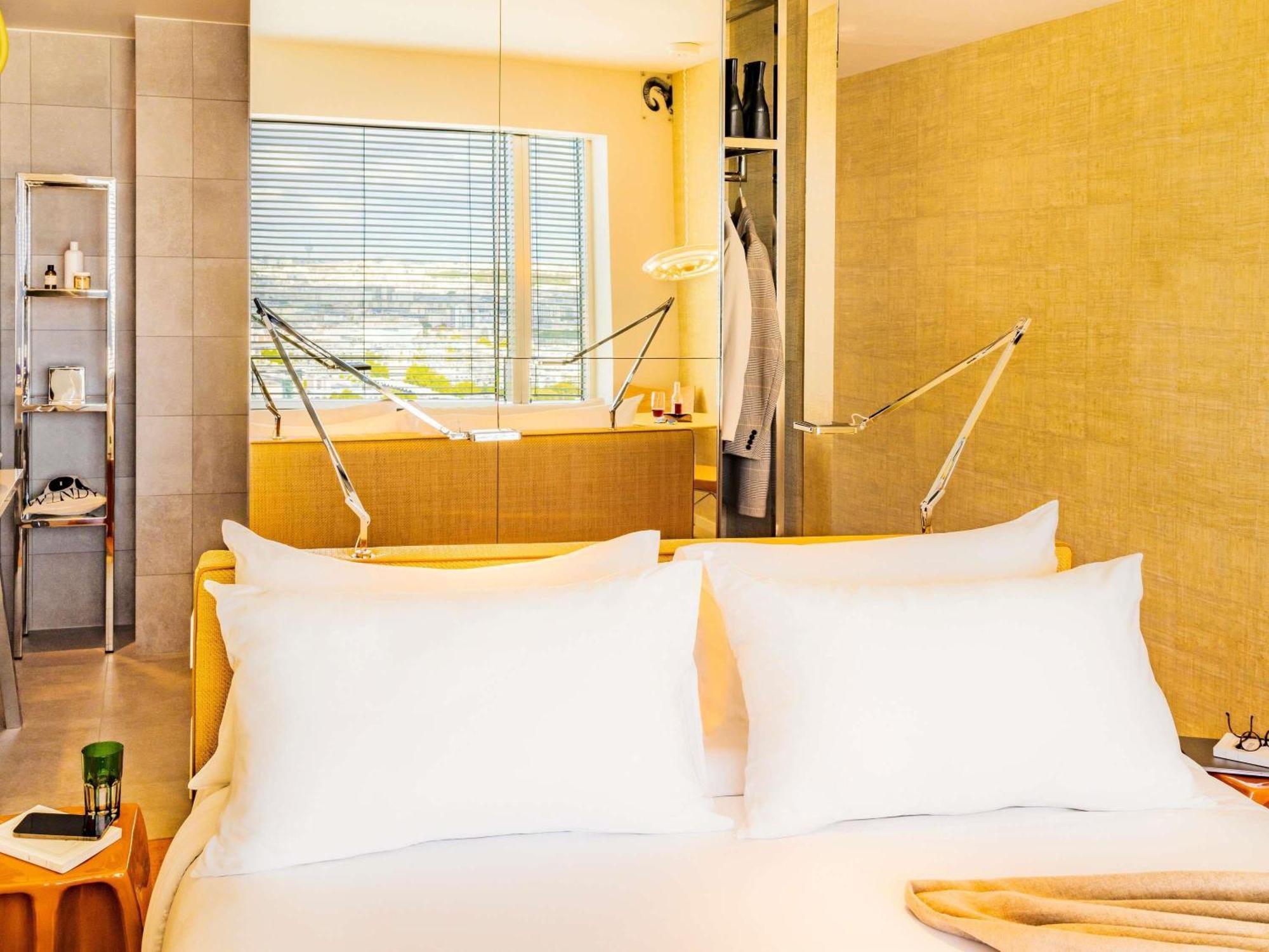 Habitación Executive con cama extragrande y vistas panorámicas al monumento