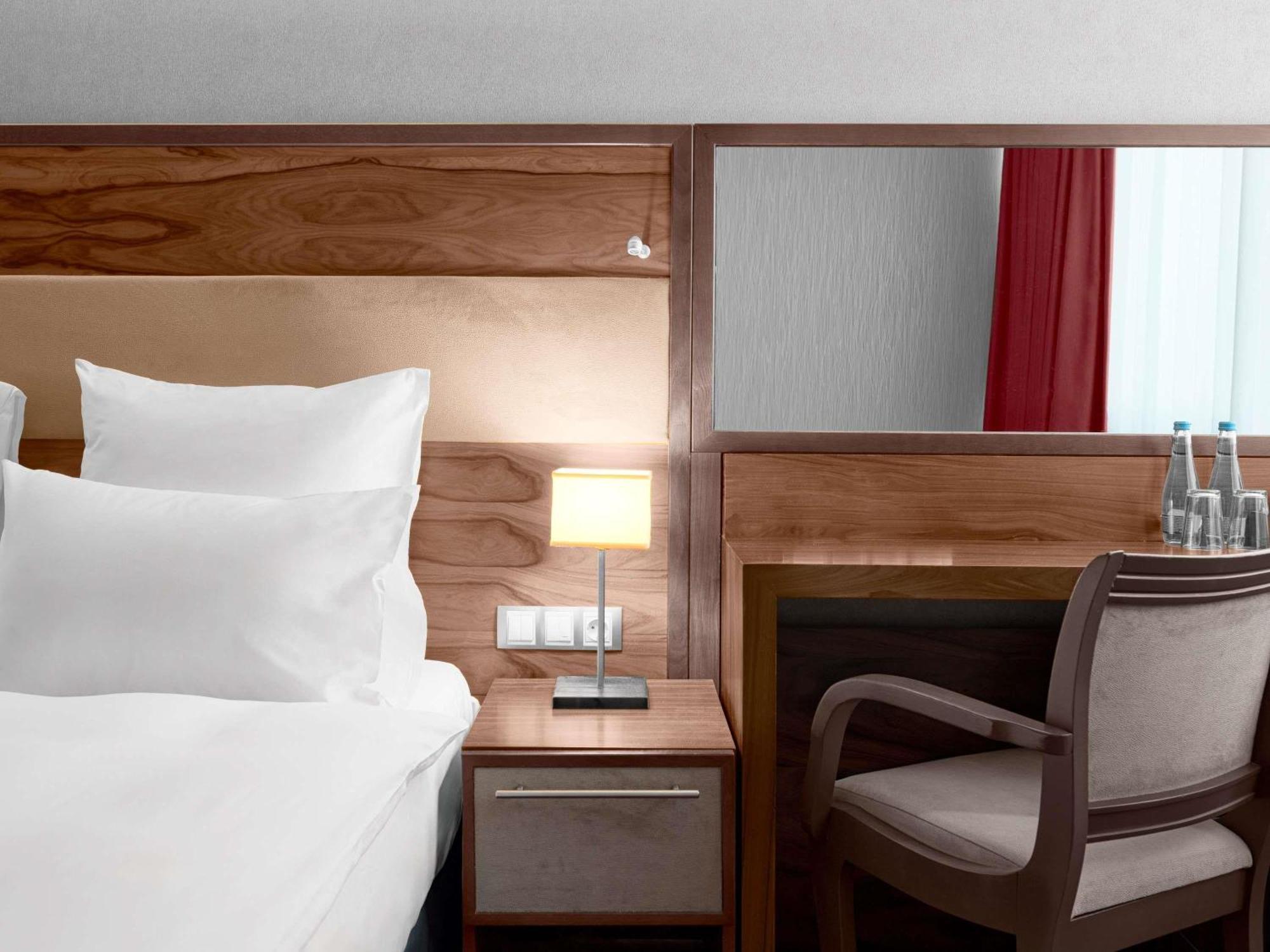 Superior King Room River Side,1739407076:JPEG