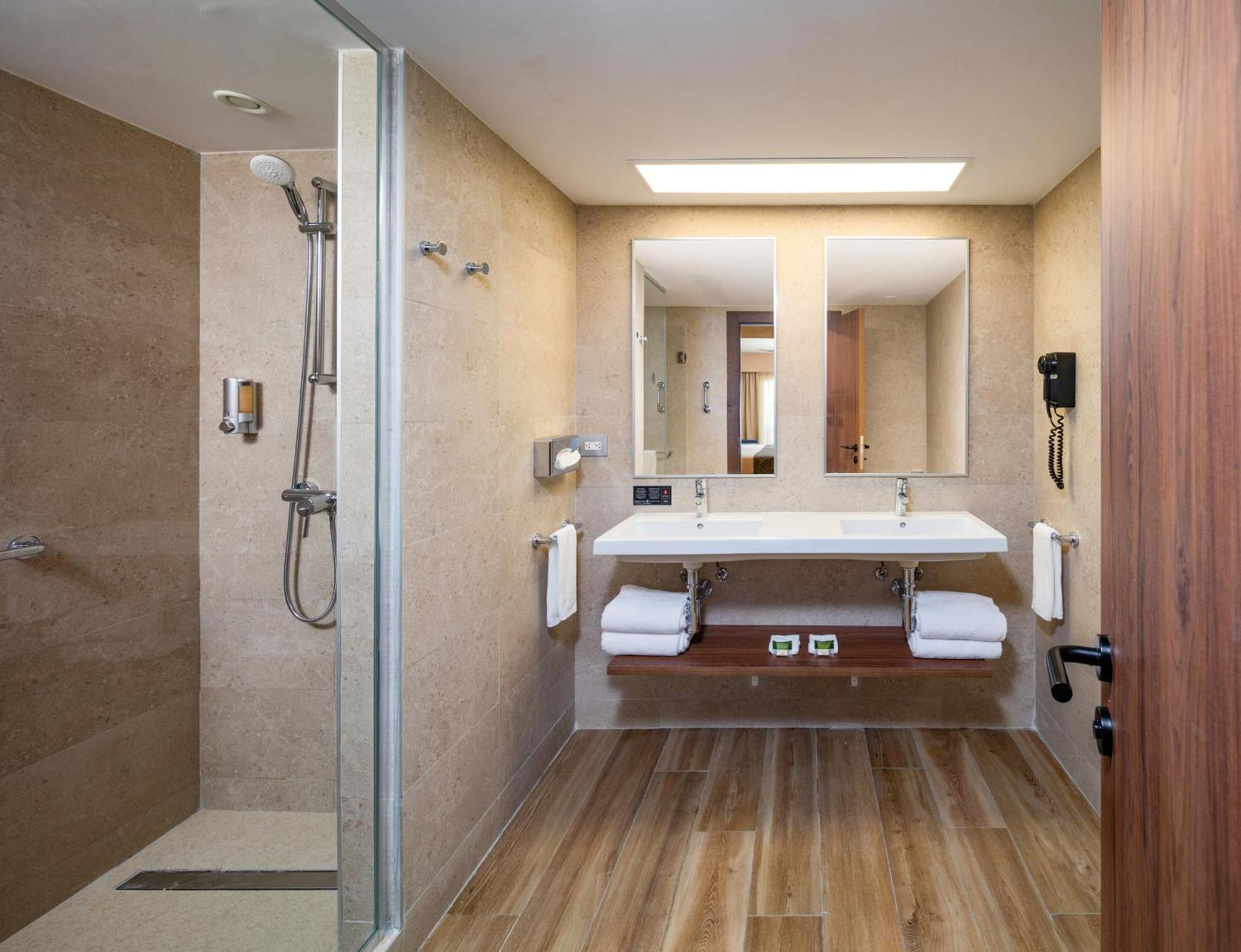 Quarto Duplo