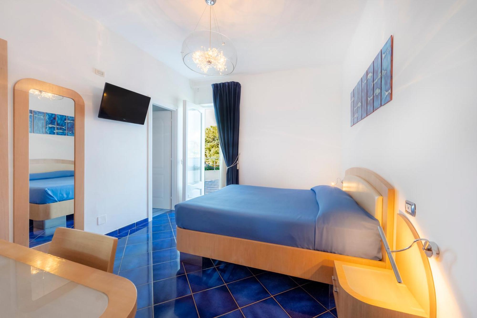 Comfort Double Room Terrace Sea View