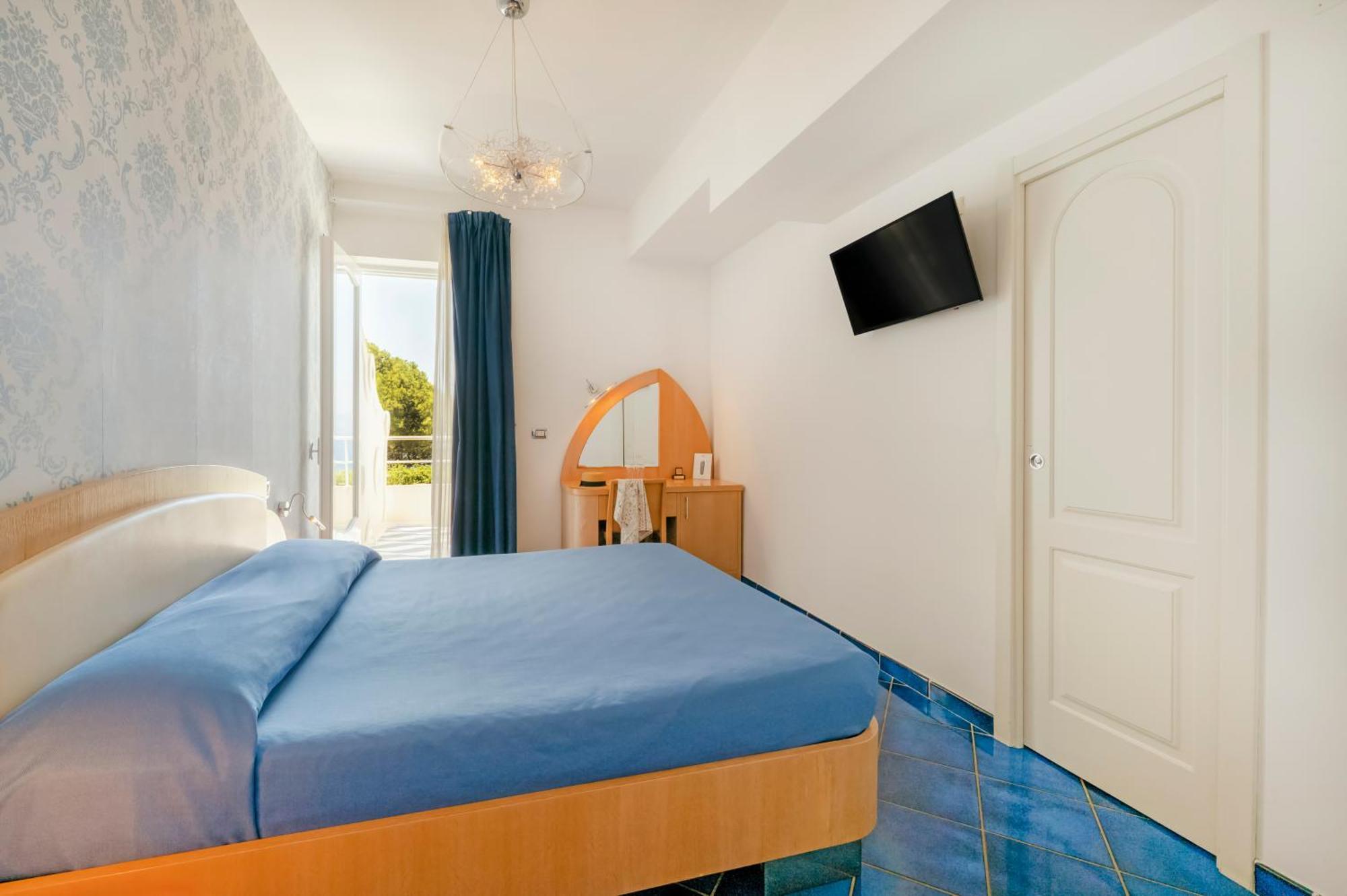 Superior Double Room Private Balcony Sea View