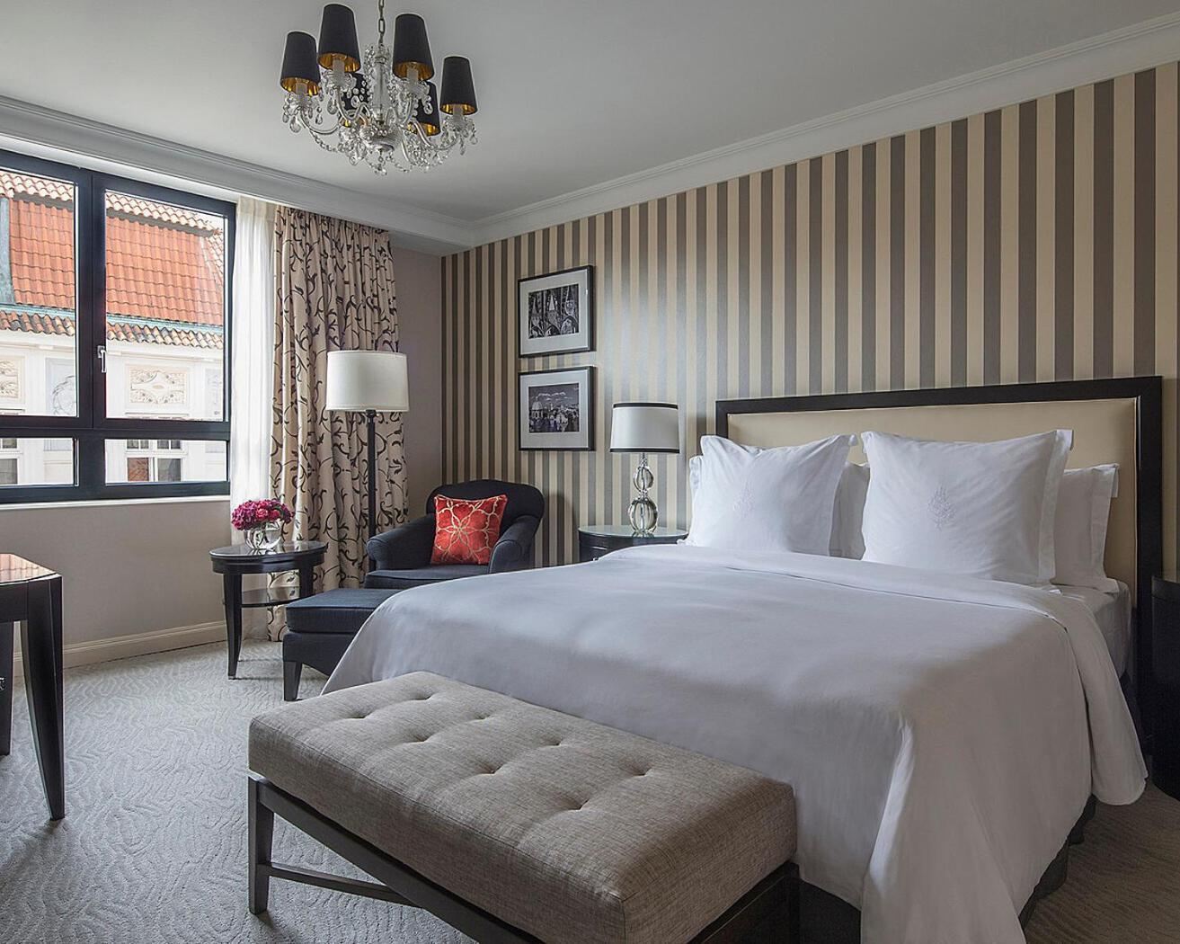 Superior King Room