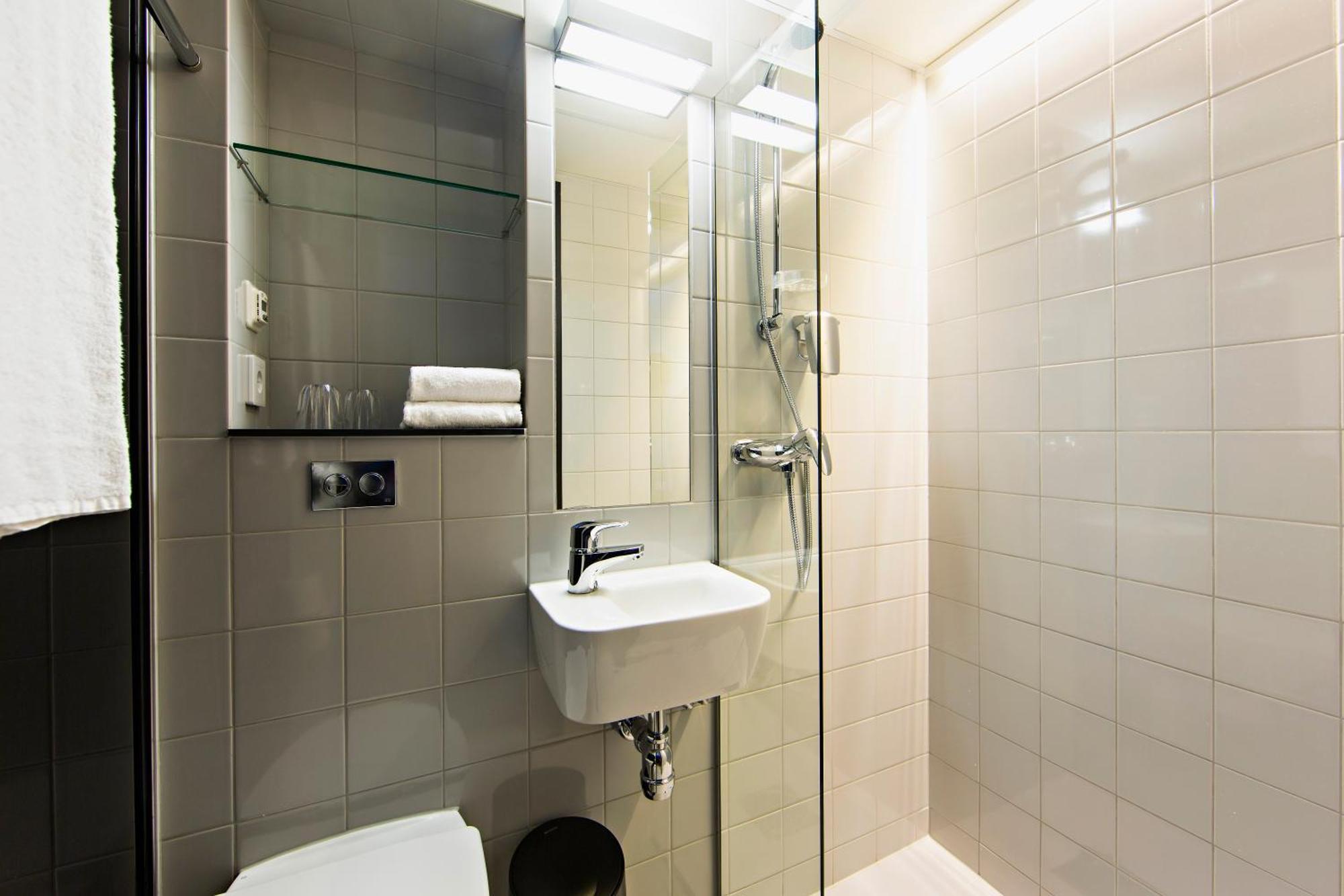Compact Twin Room