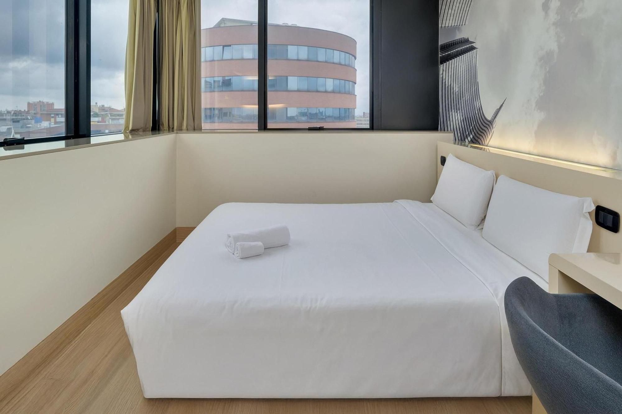 Double Room,1742874935:JPEG