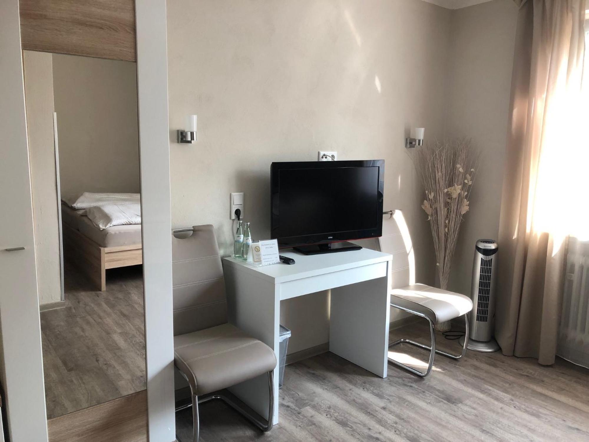 Standard Single Room,1743238602:JPEG