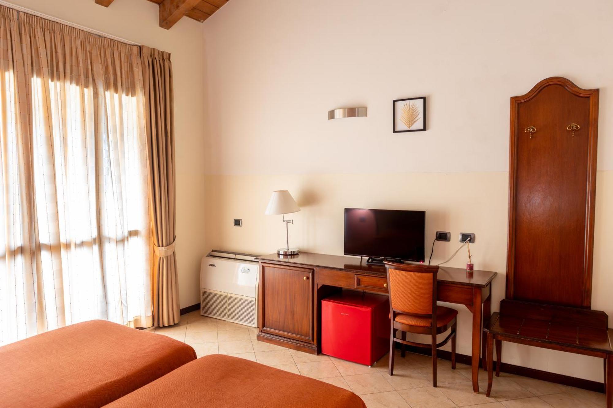 Double Room Lake View