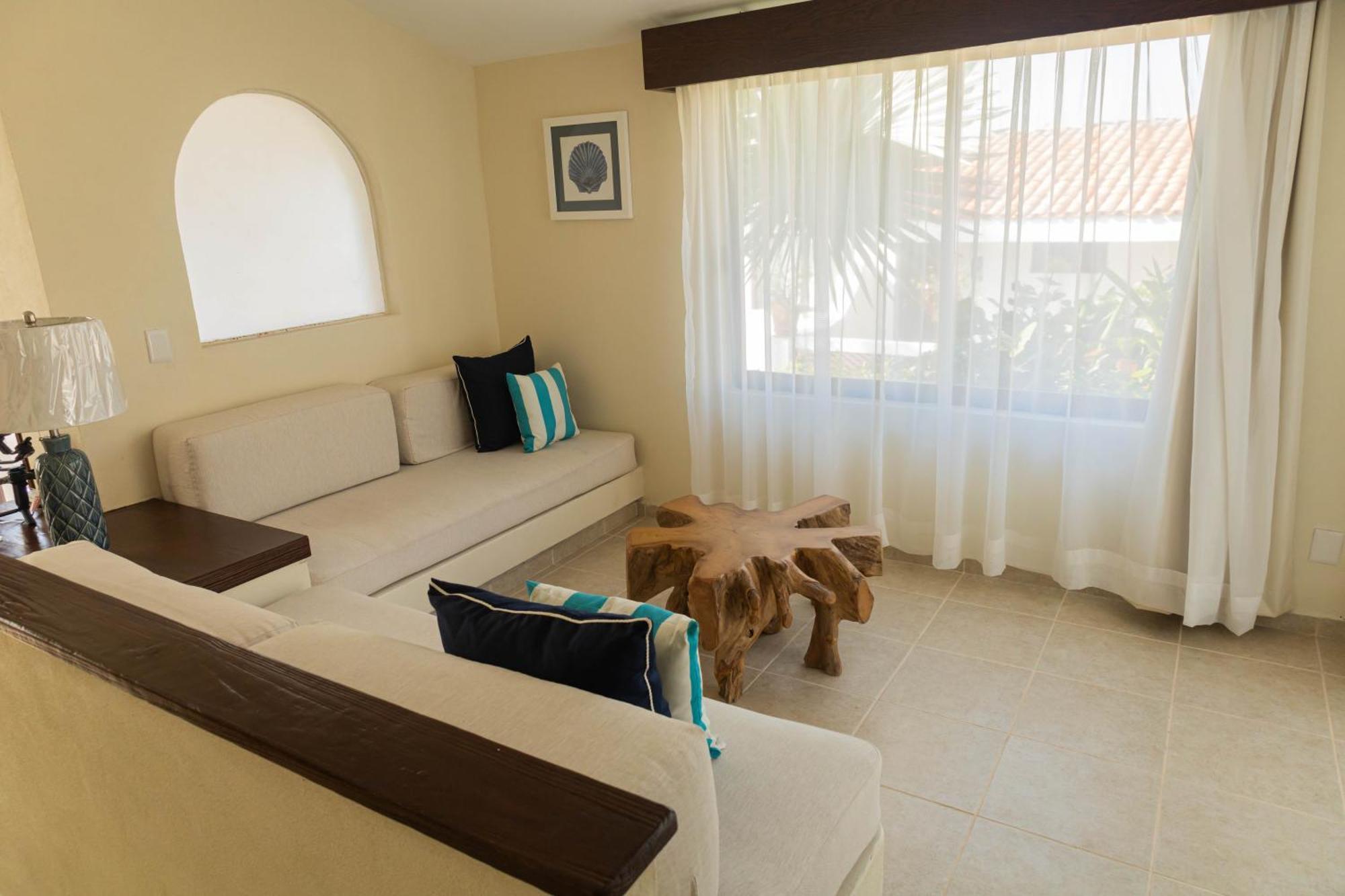 Junior Suite,1746846804:JPEG