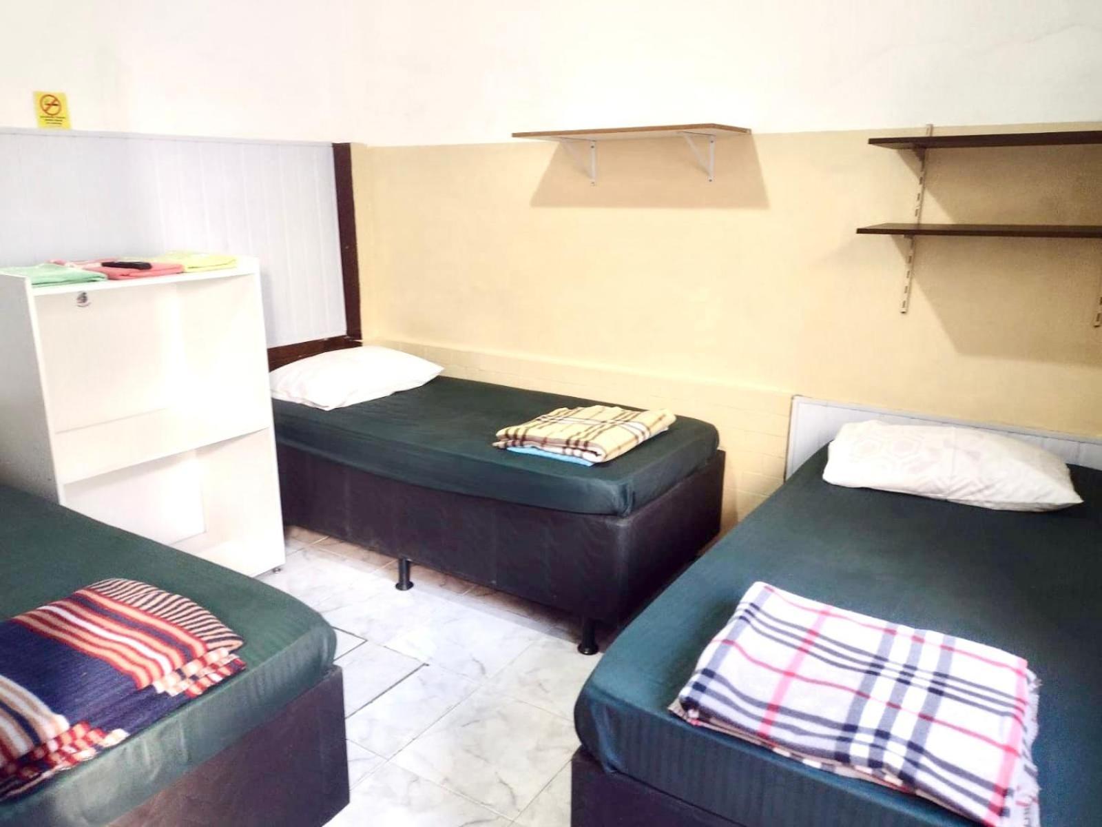 Economy Triple Room