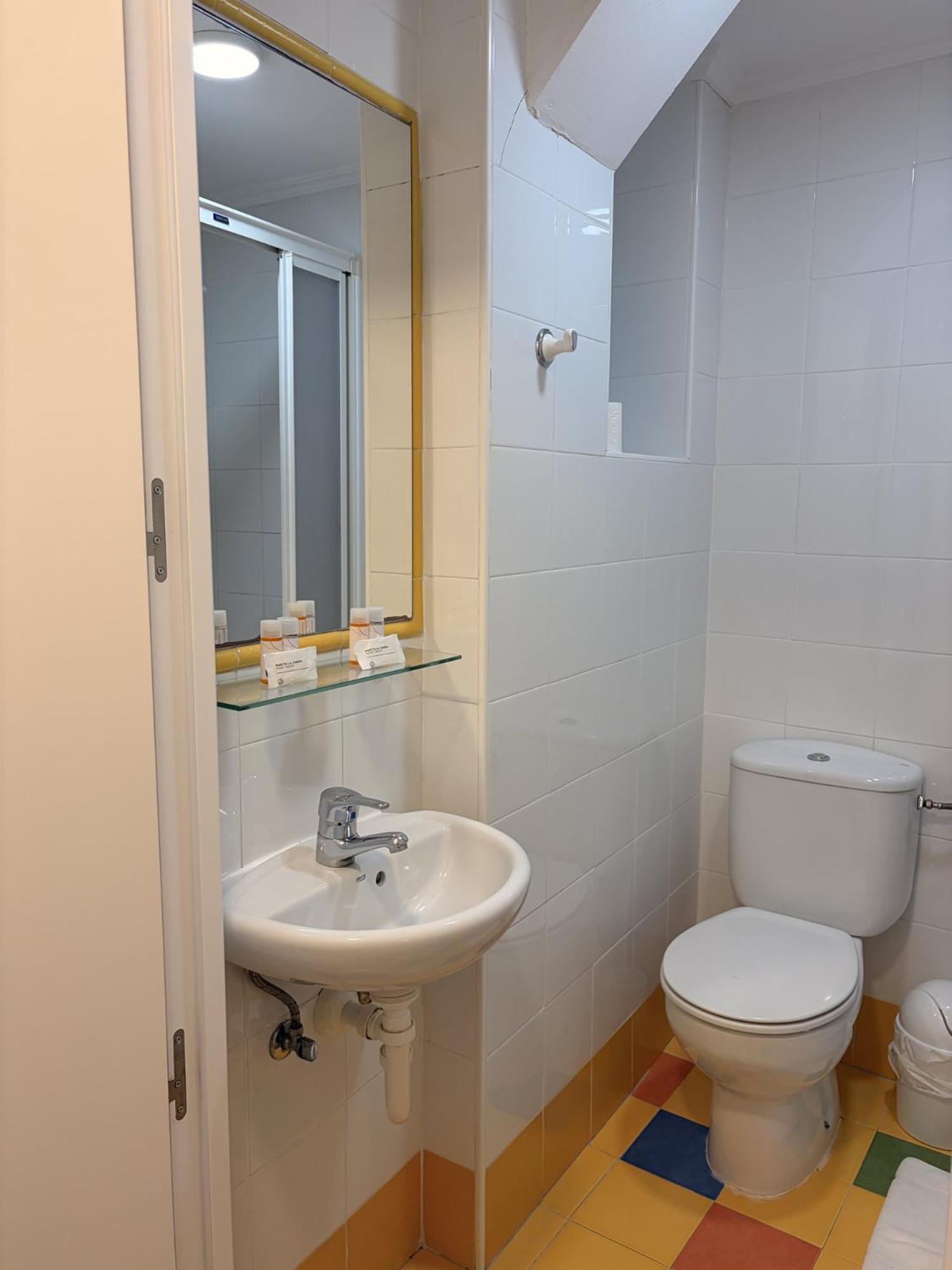 Double Room Private Bathroom