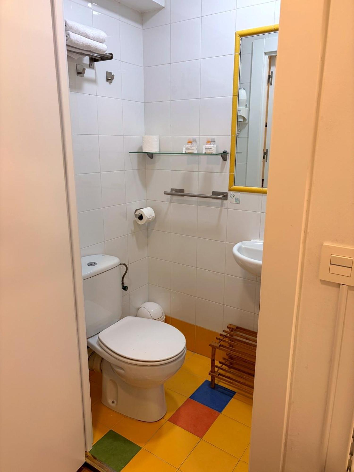 Double Room Private Bathroom