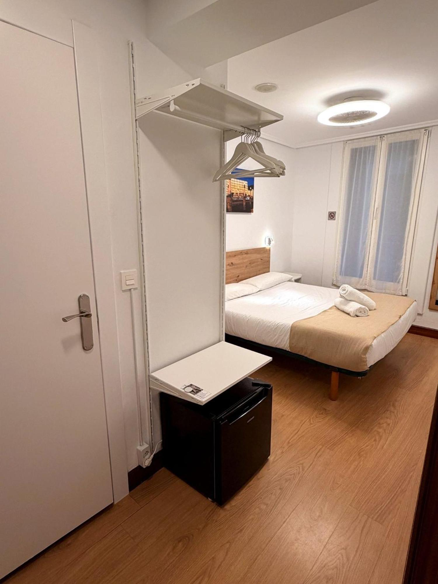 Double Room Private Bathroom