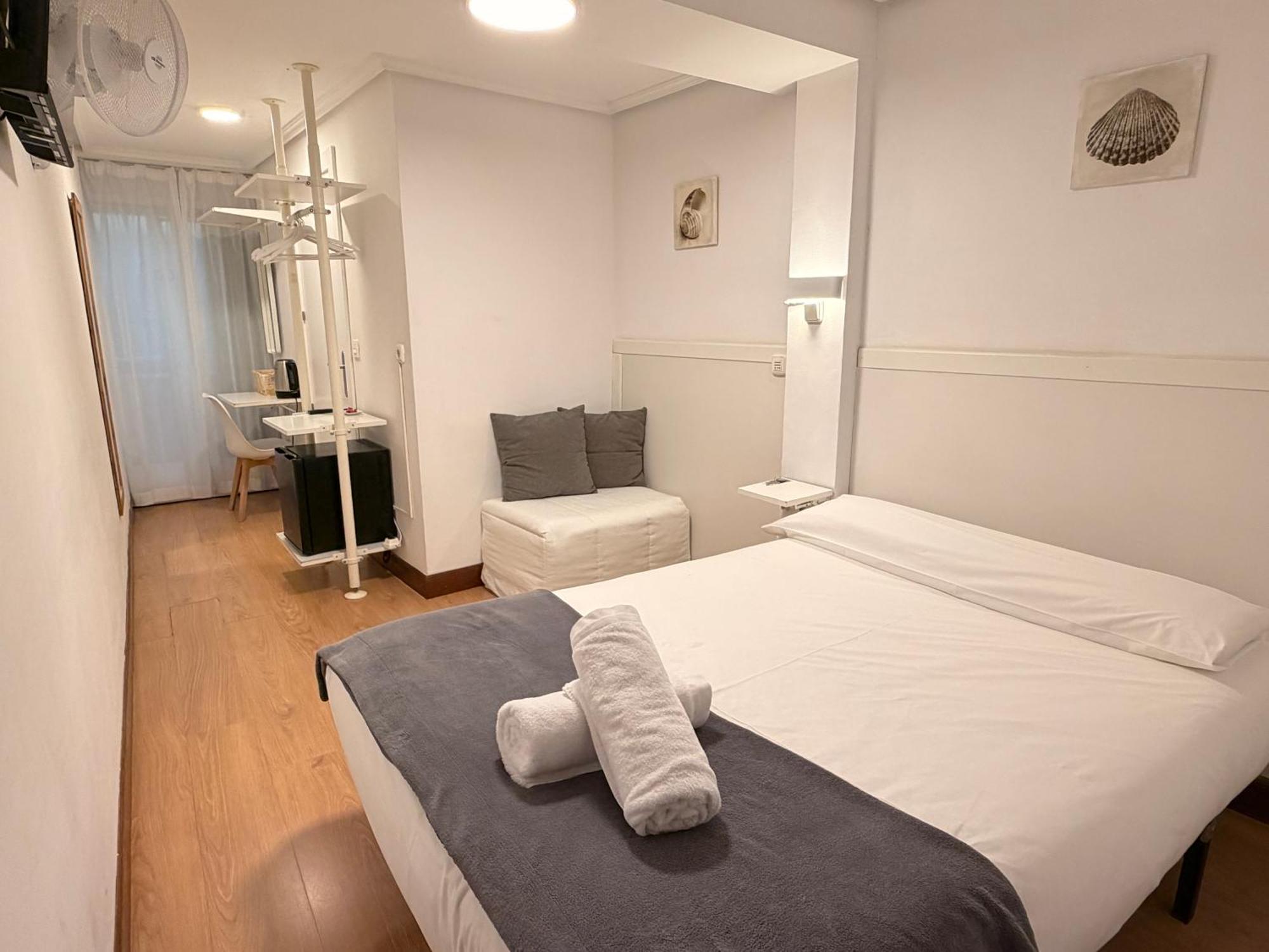 Double Room Private Bathroom
