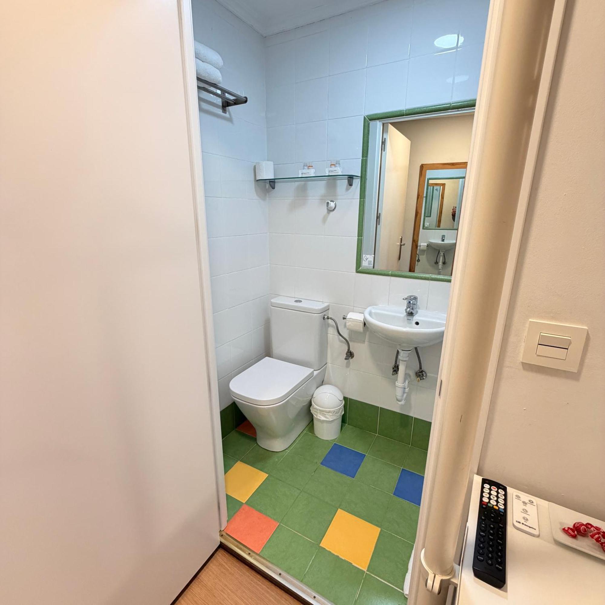 Double Room Private Bathroom