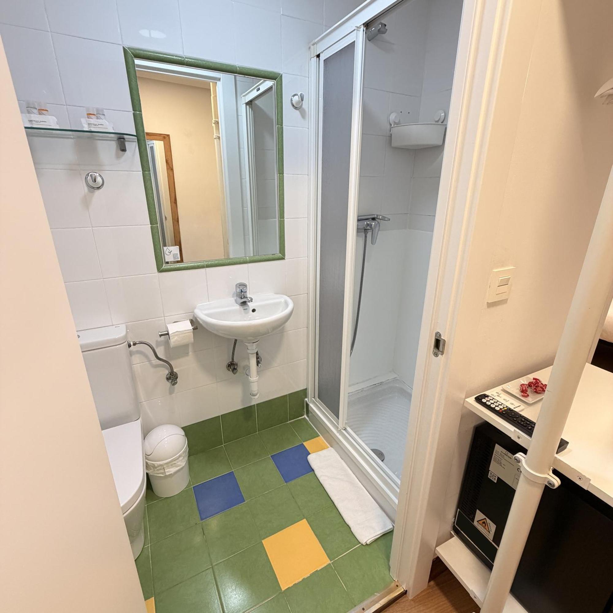 Double Room Private Bathroom