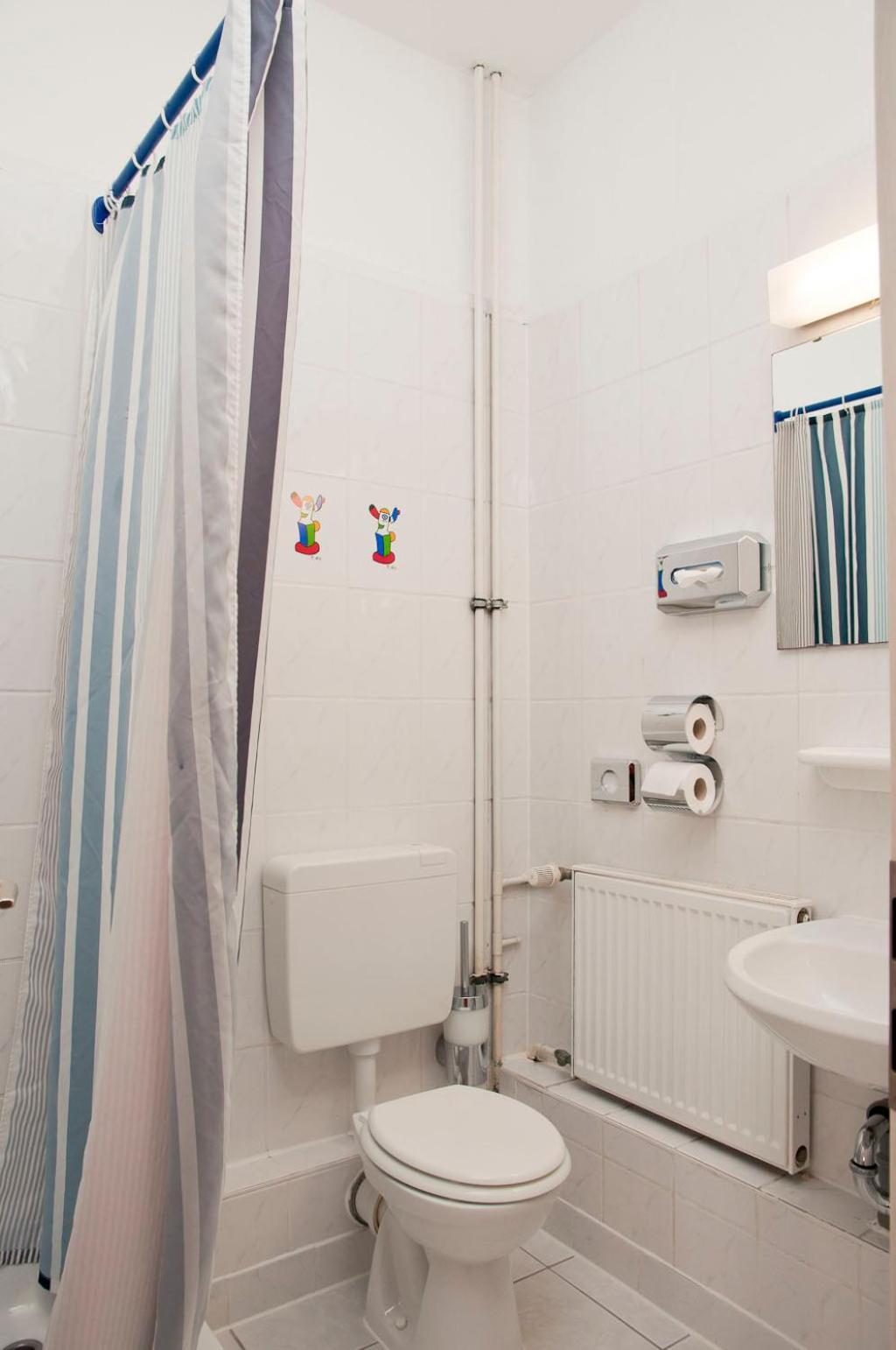 Triple Room Private Bathroom