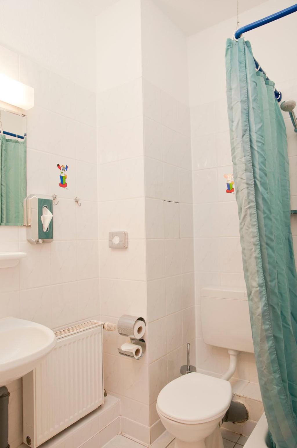 Single Room Private Bathroom
