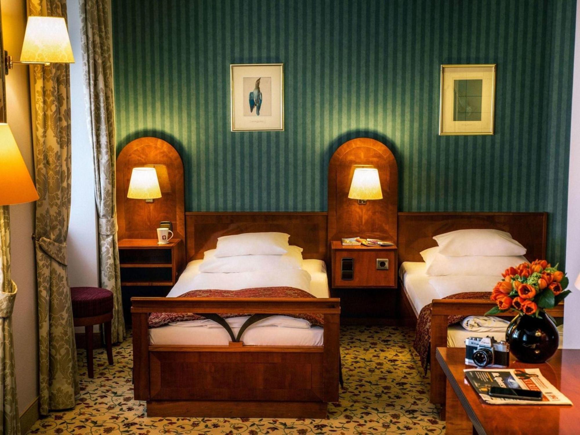Classic Twin Room