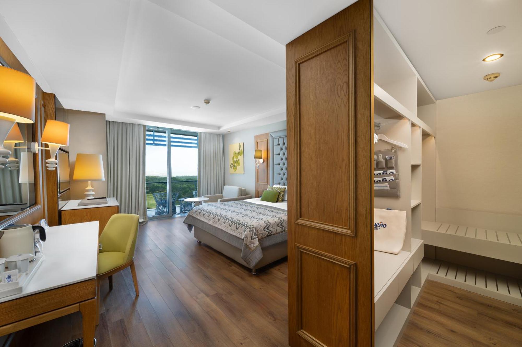 Suite Deluxe con Vista Terreno e Campo da Golf