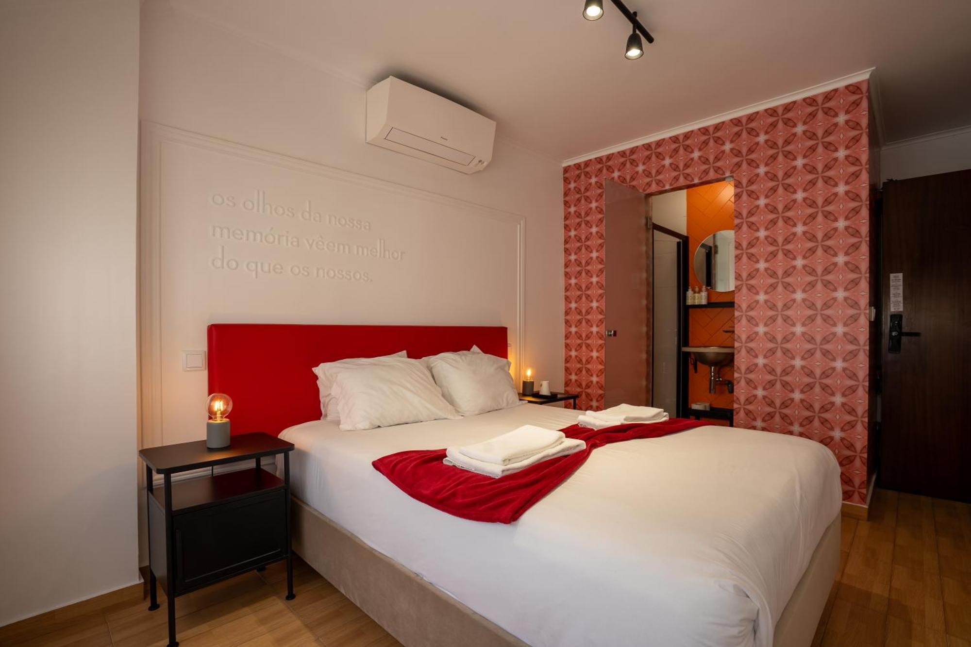 Double Room,1766448356:JPEG