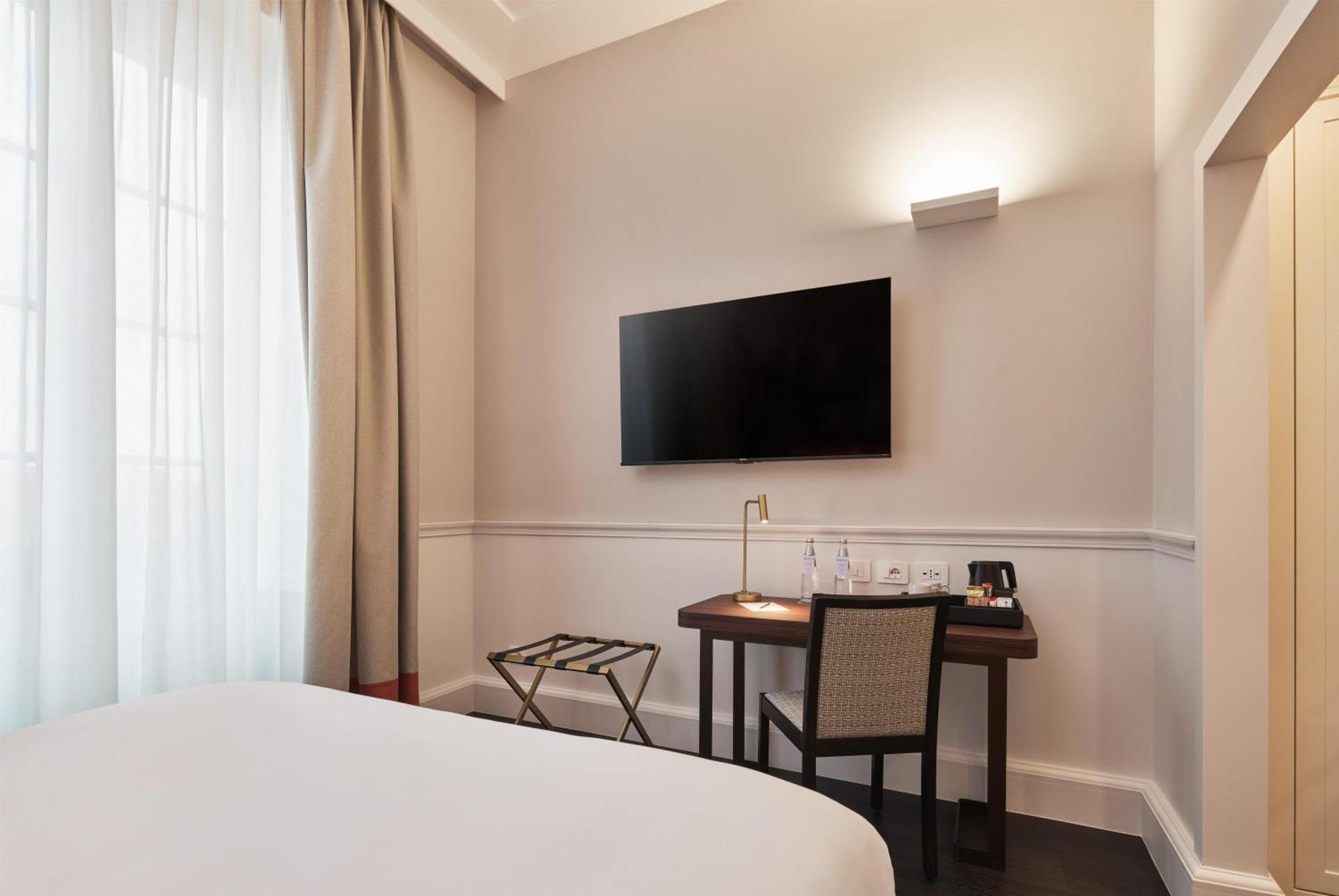 Superior Queen Room