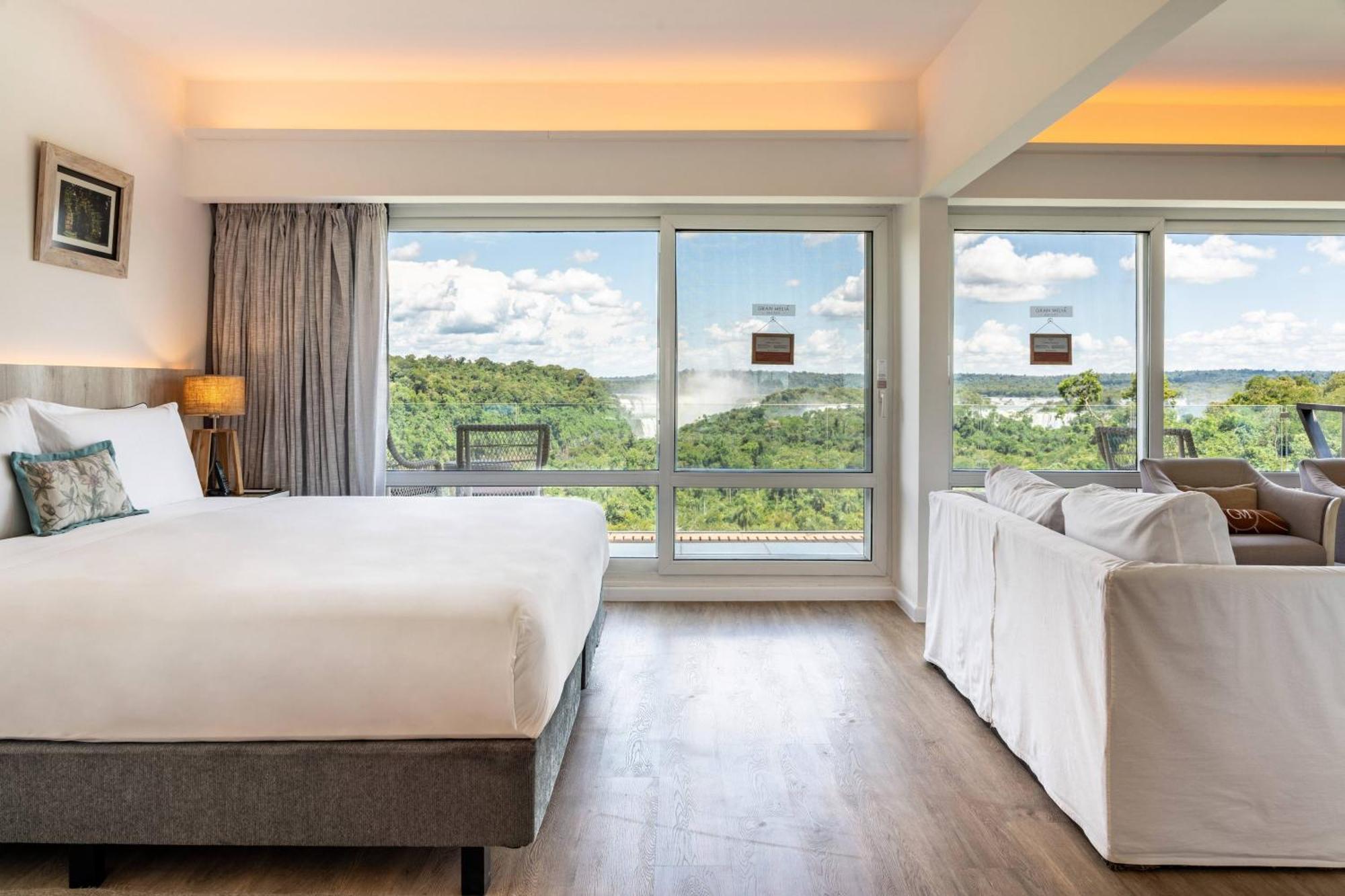 Junior Suite Red Level Waterfall View,1770874393:JPEG