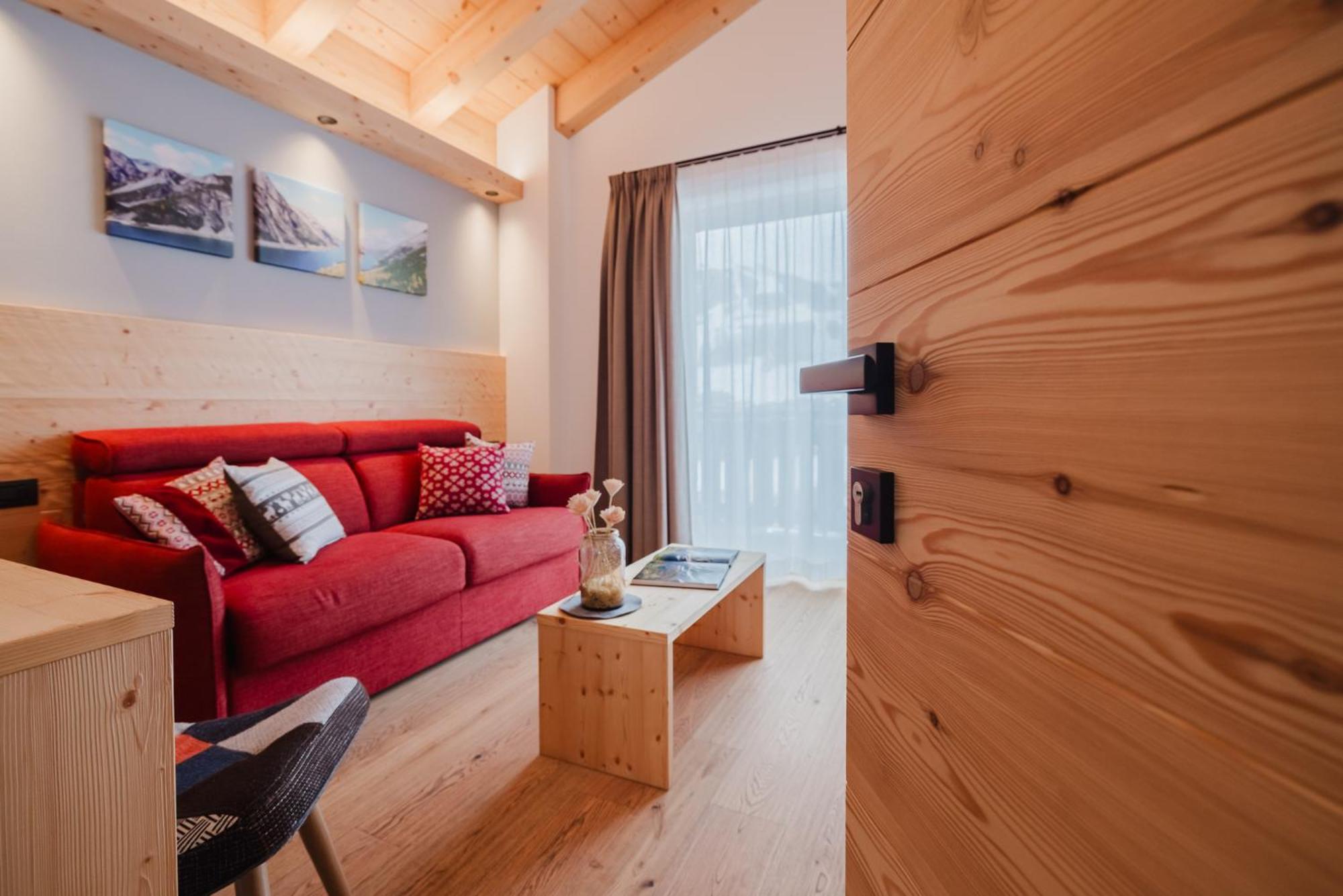 Deluxe Double or Twin Room Mountain View