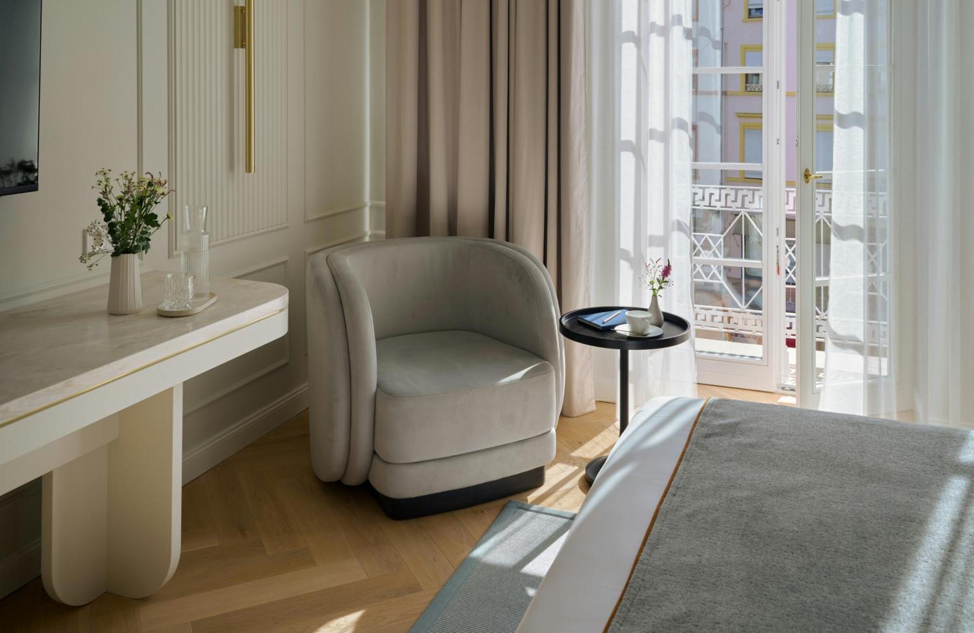 Signature Deluxe Double Room
