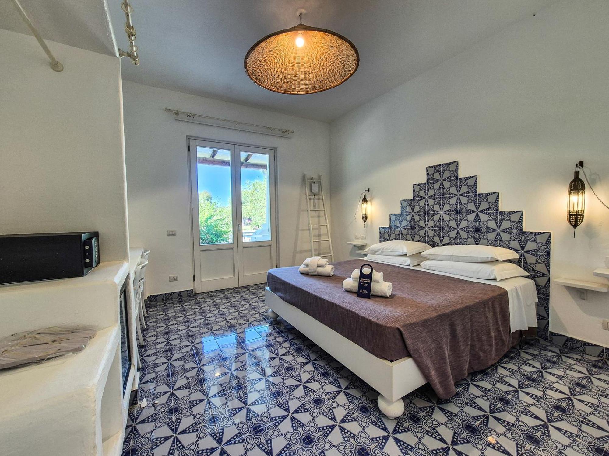 Classic Quadruple Room Patio