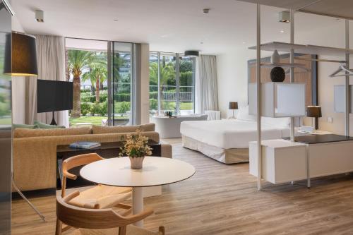 Suite The Level con jardín y bañera al aire libre