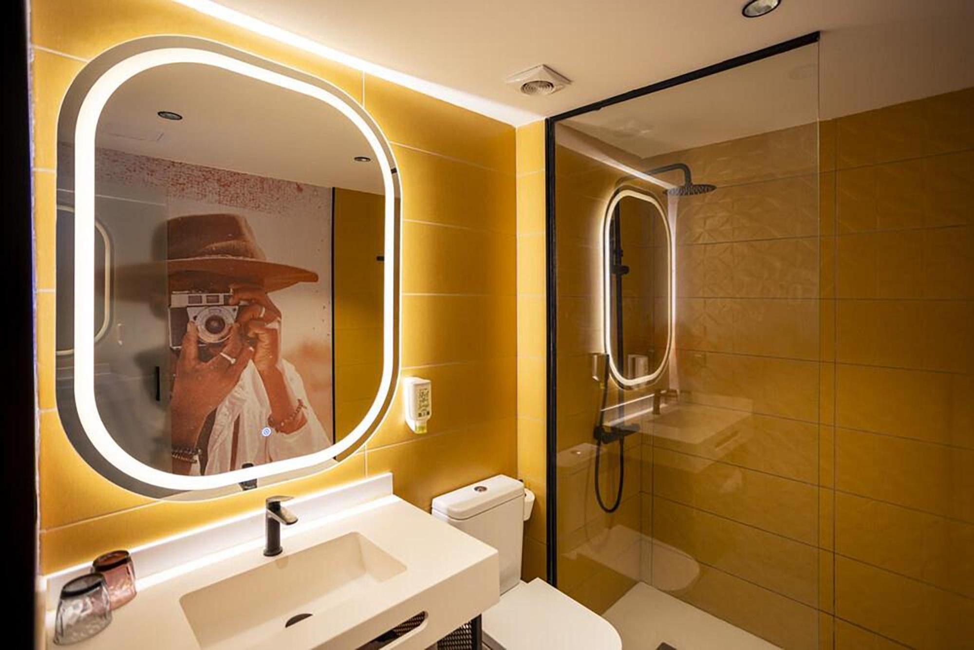 The Flow double room lateral sea view