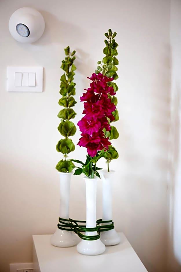 Queen Room Garden View