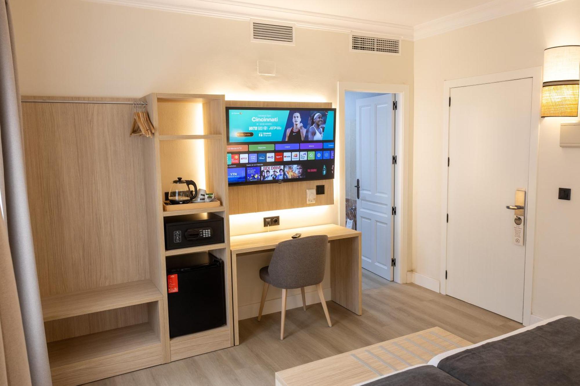 Twin Room