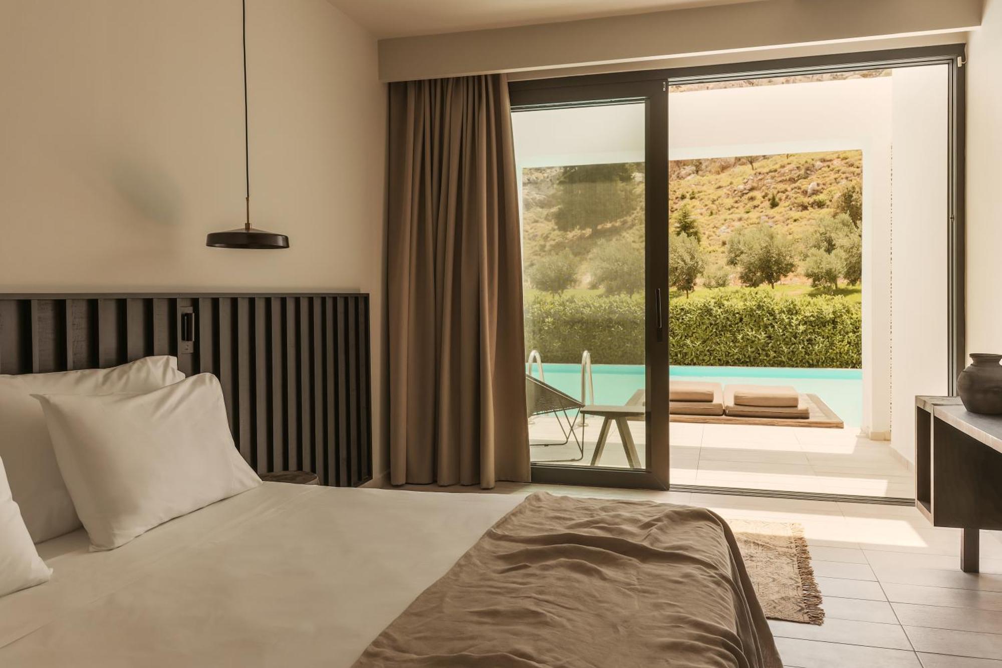 Deluxe Tweepersoonskamer met 2 Aparte Bedden - Direct aan het Zwembad
