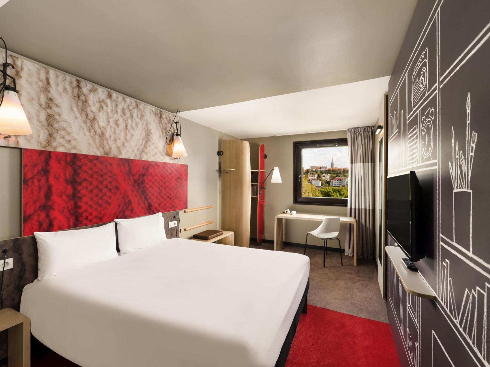Sweet Room Double Bed