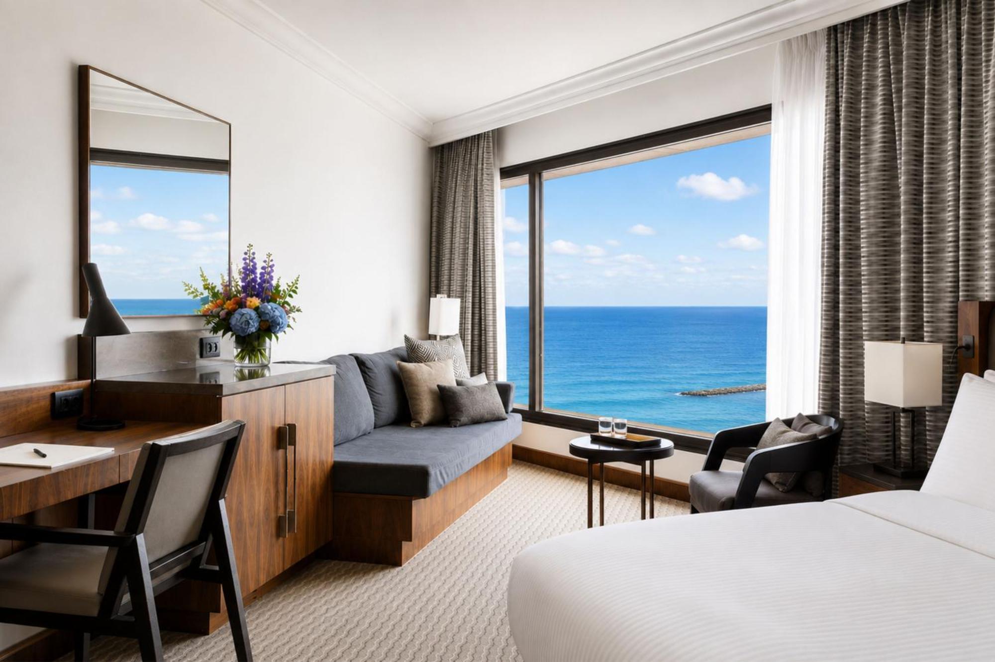 Premium King Room with Sea View and Club Lounge Access