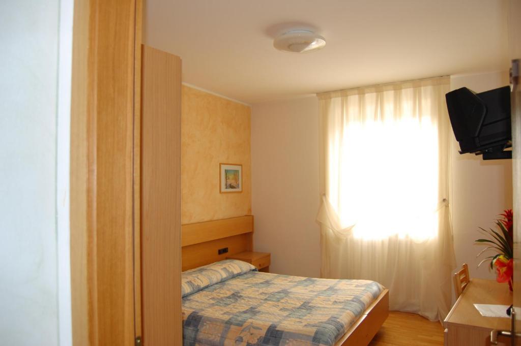 Double or Twin Room,21453543:JPEG