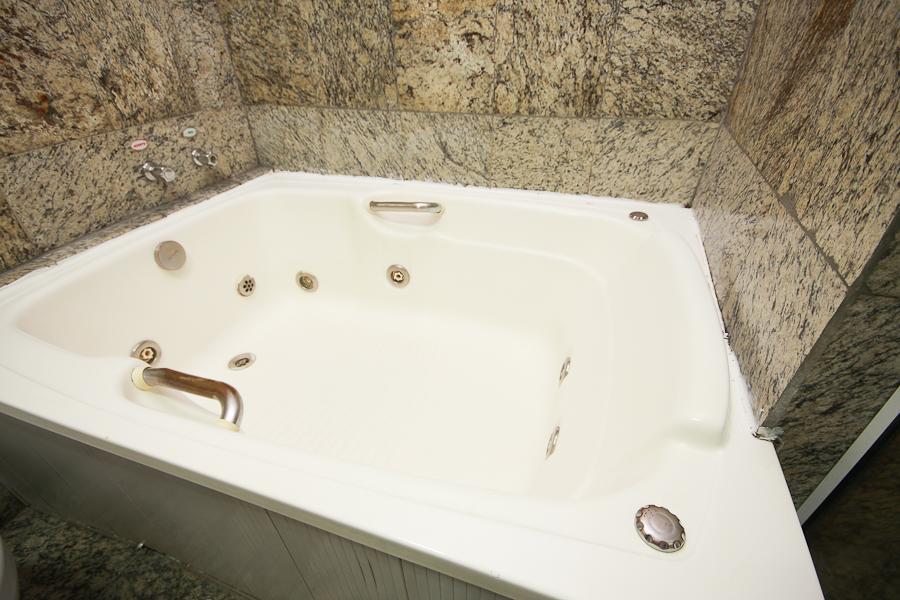 Suite Deluxe com Banheira de Hidromassagem