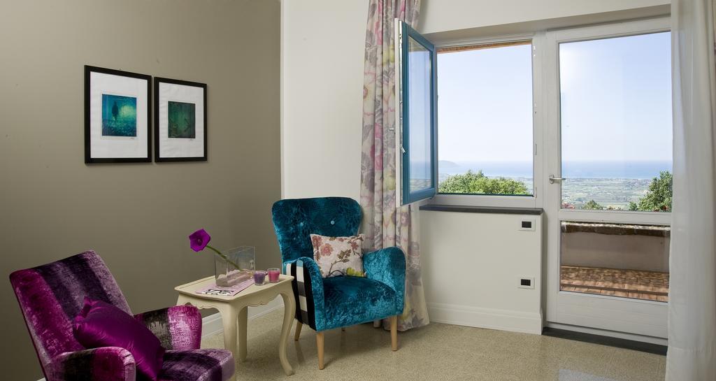 Suite met Terras met Uitzicht op Zee