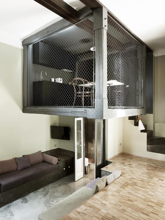 One-Bedroom Apartment Private Garden