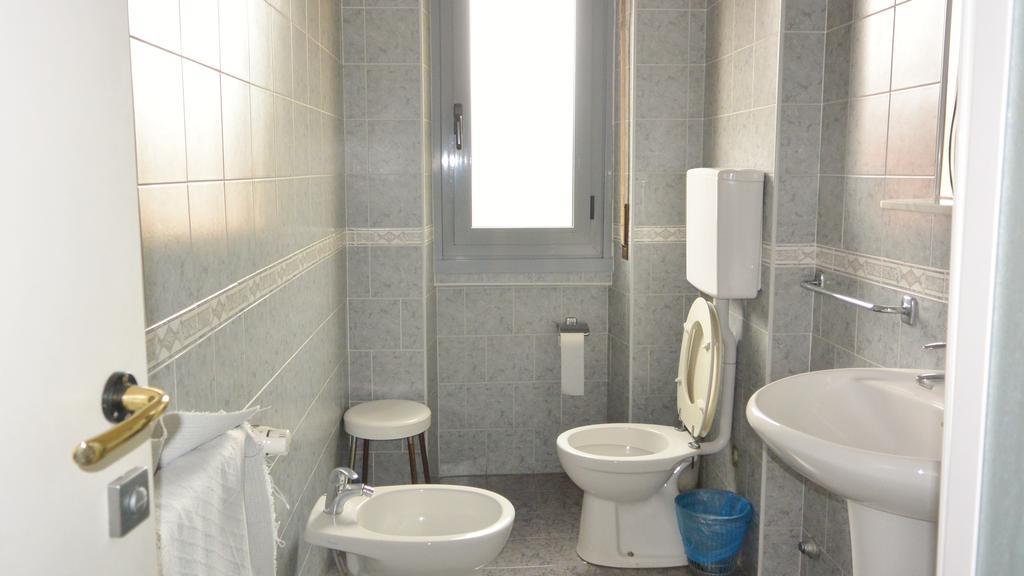 Double Room with Shared Bathroom,319579445:JPEG