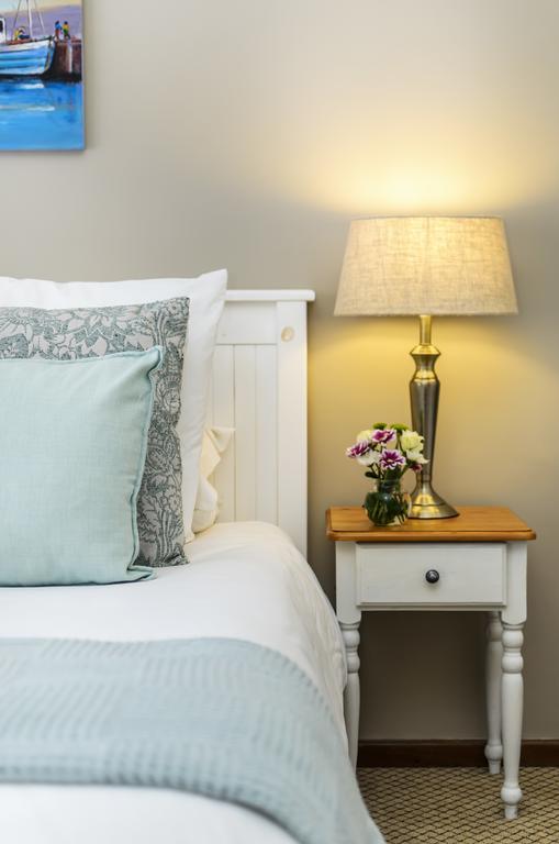 Deluxe Double Room (2 Adults + 1 Child)