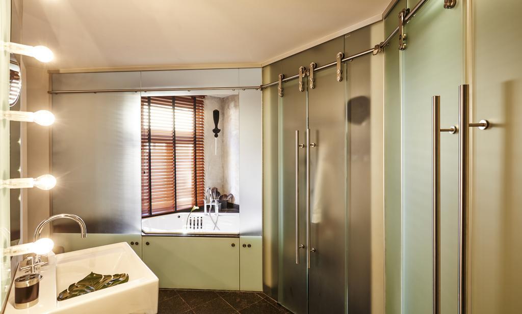 Double Room with Spa Bath,434826438:JPEG