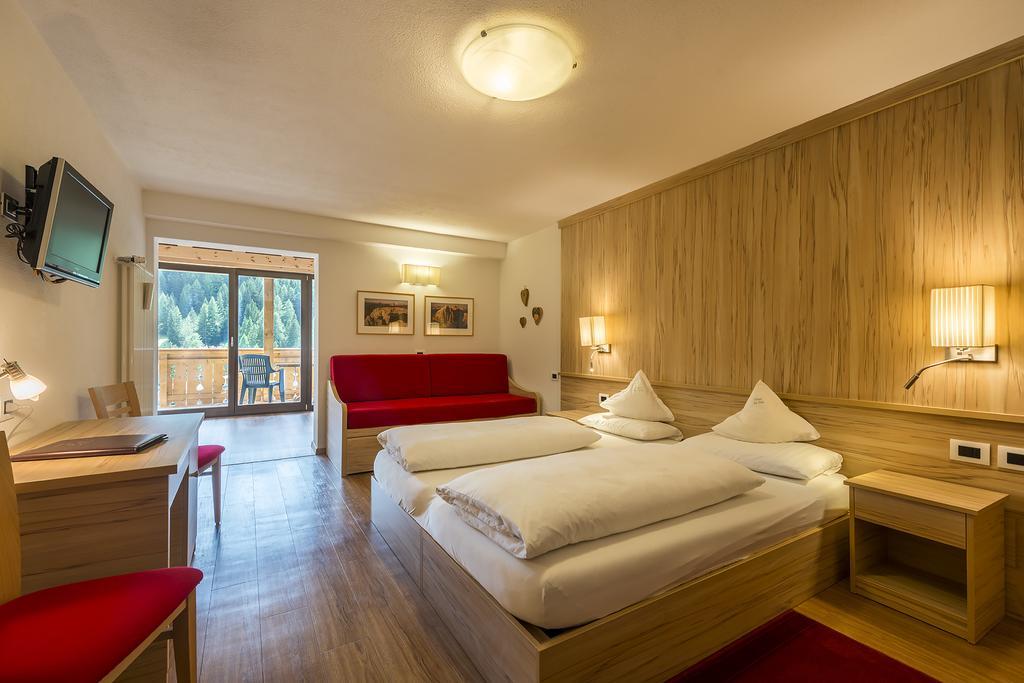 Double or Twin Room Balcony