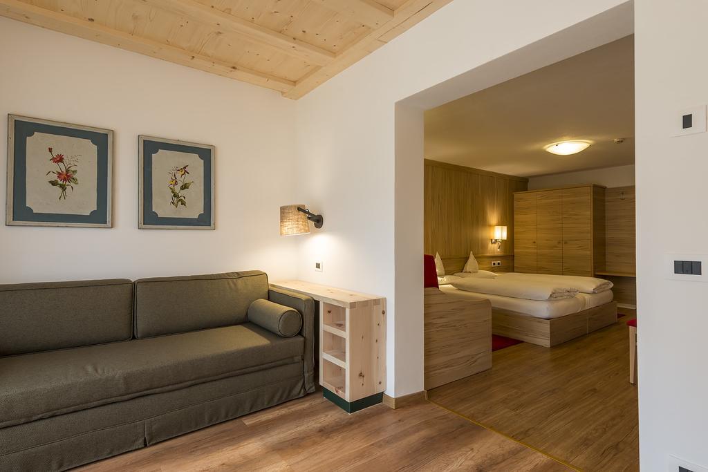 Double or Twin Room Balcony